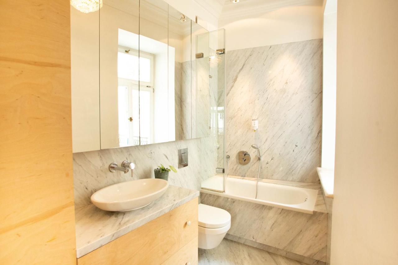 City Center - Golden Apartments - Dobr11A Варшава Екстериор снимка