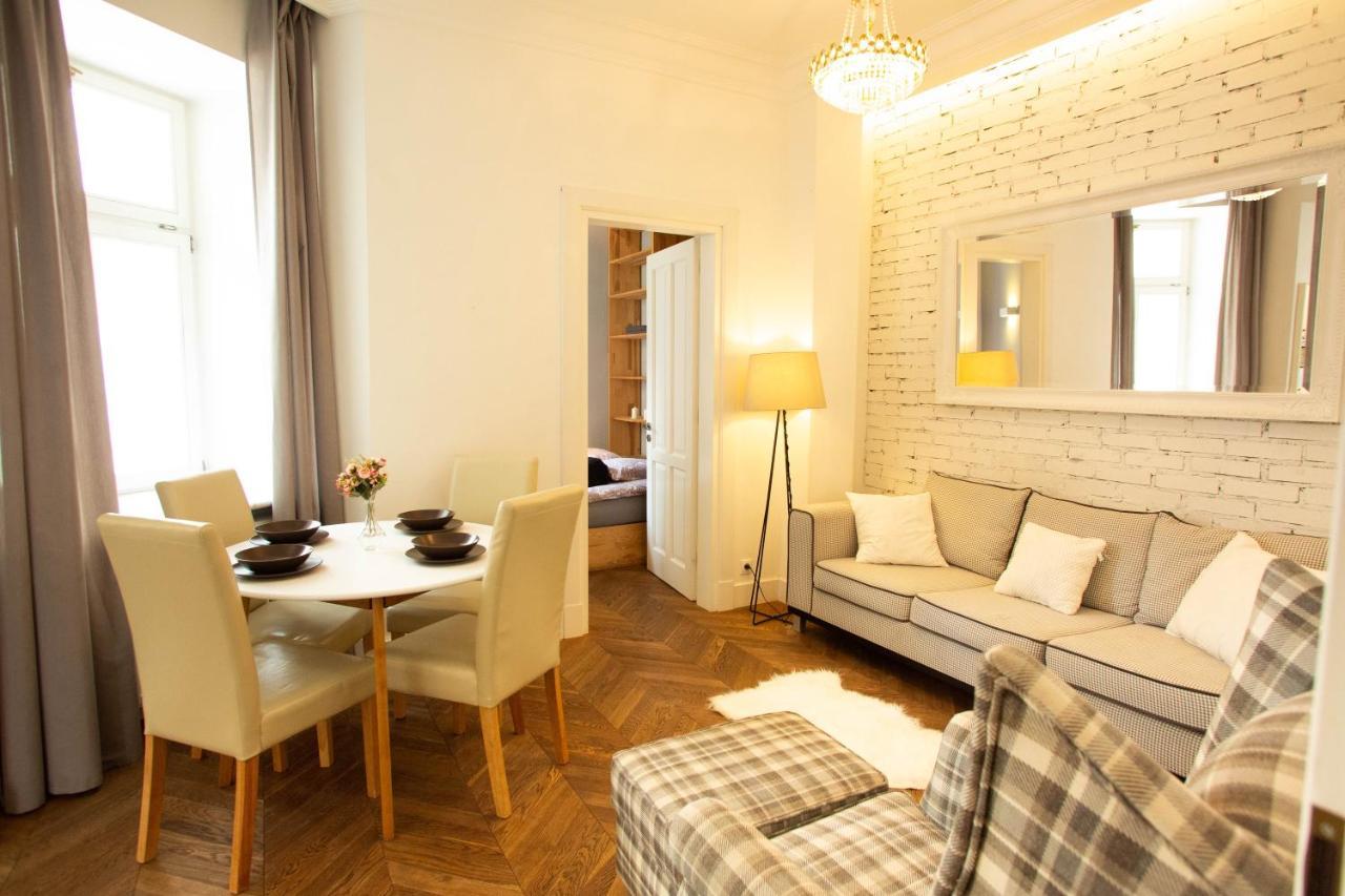 City Center - Golden Apartments - Dobr11A Варшава Екстериор снимка